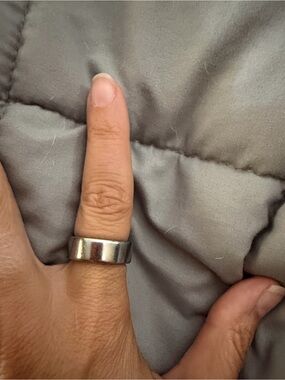 Oura Size 8 Polished Silver (works perfectly) (LNIB)